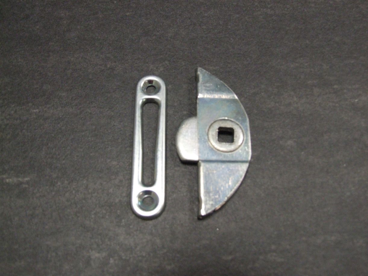 Einsteckeinreiber Nuß 7 mm,  Dorn 13 mm, ohne Stulp, mit Schließblech, 15-01009-0008

