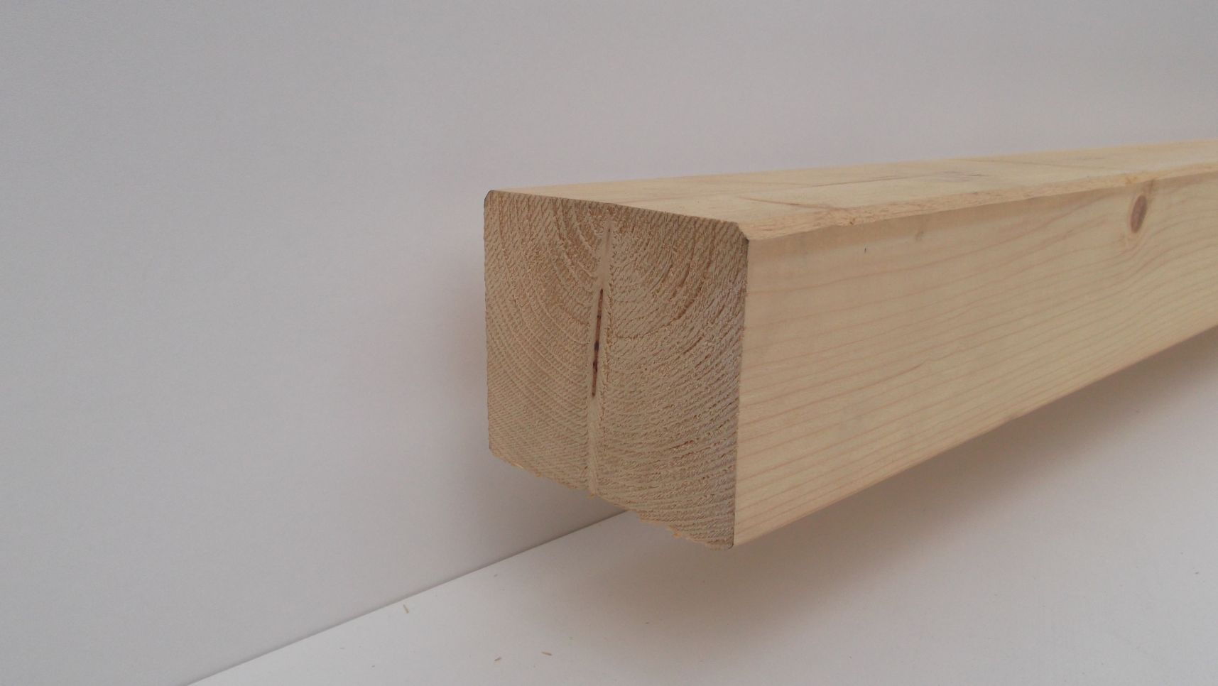 Konstruktionsvollholz® Fichte NSi, S10/C24 

100x120mm, gehobelt, gefast, für den

nichtsichtbaren Bereich, (nach CE EN 15497:2014)  

