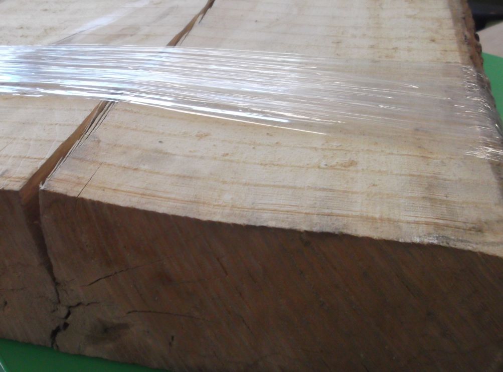 unbesäumte Bohlen 100mm Linde, KD

Holzfeuchte ca. 10-12%

