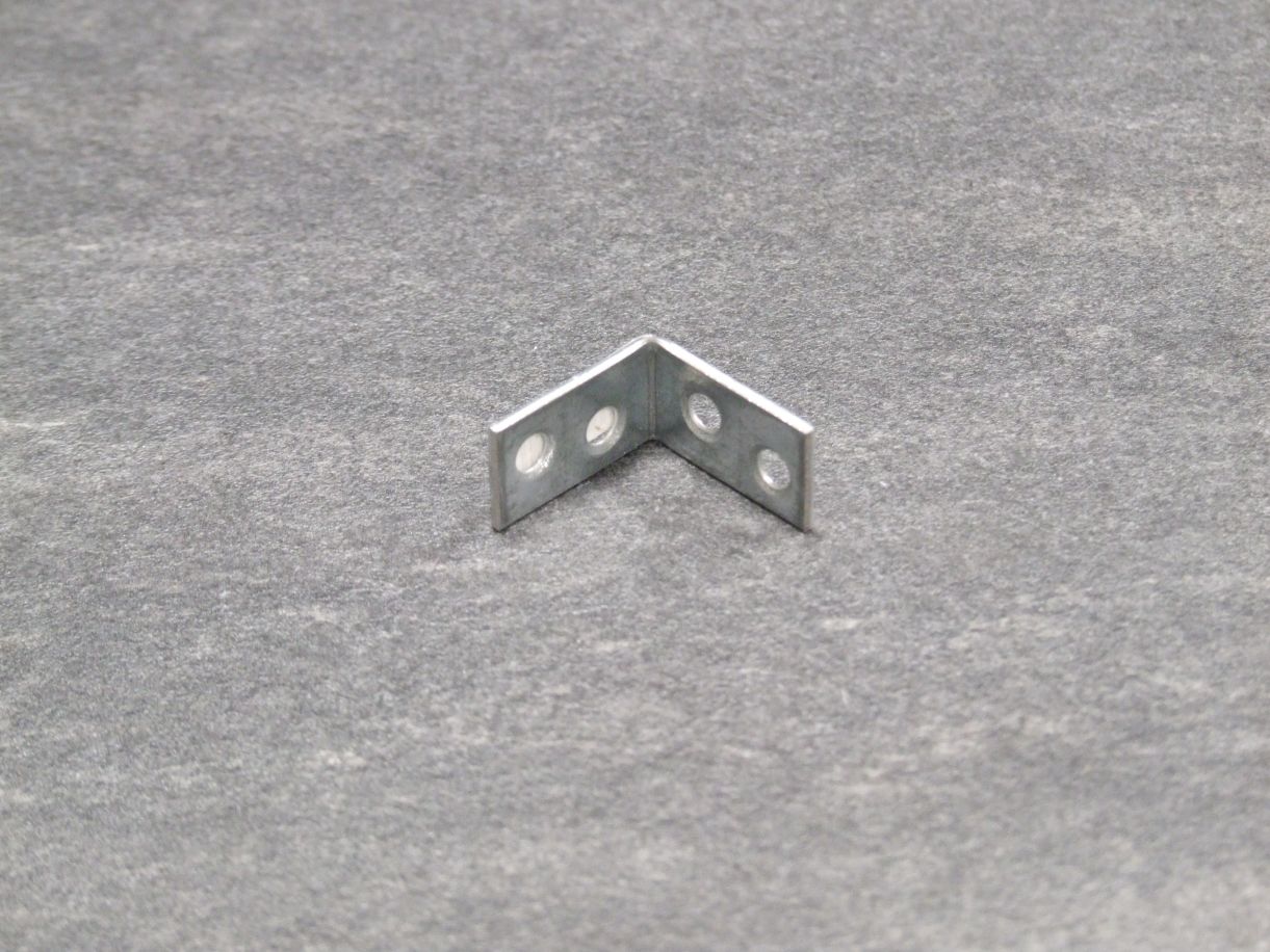 Stuhlwinkel 25x25x14,5x1,75 mm, 

sendzimirverzinkt, 339180

