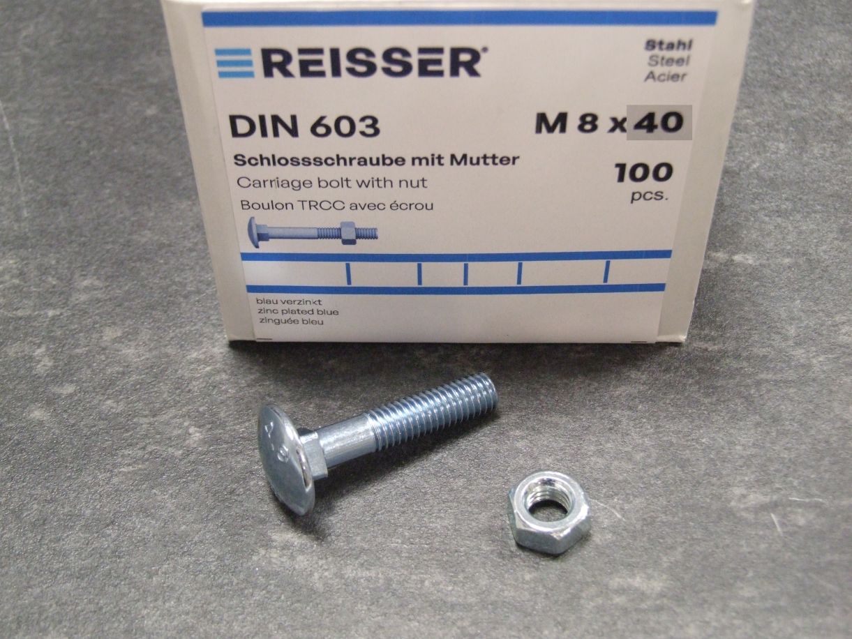 Schloßschrauben DIN 603, 8x40 mm; 

Stahl verzinkt blau passiviert; mit Mutter

100 St./Kleinpaket, 201513

