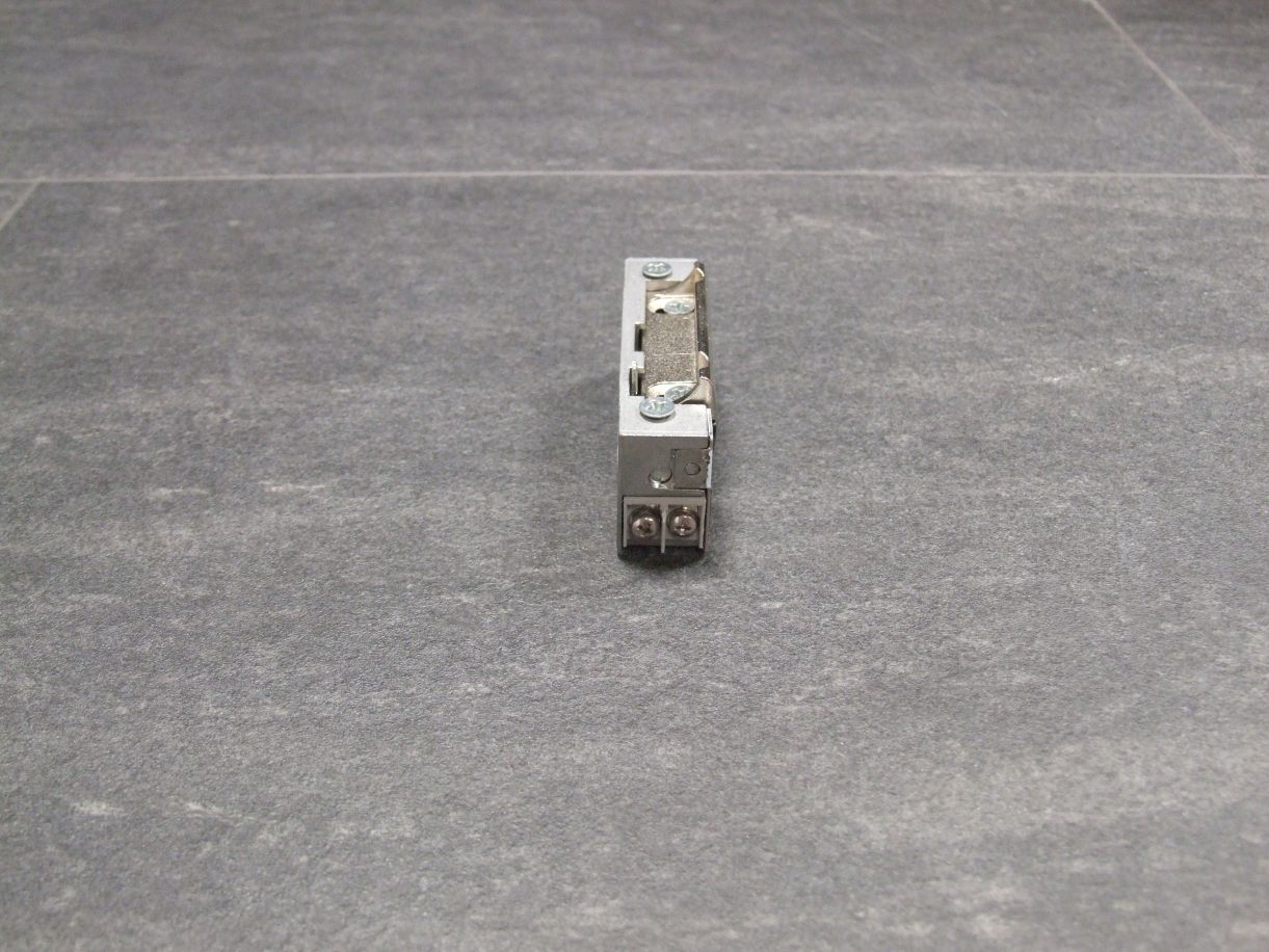Türöffner Nr. 1420A, mit Entriegelung, 

L=67 mm, B= 16,5 mm

