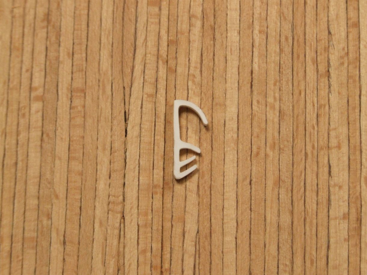 Dichtungsprofil RF 2 weiß, 

Falz 12mm, Nut 5mm

Abverkauf/Sonderpreis

