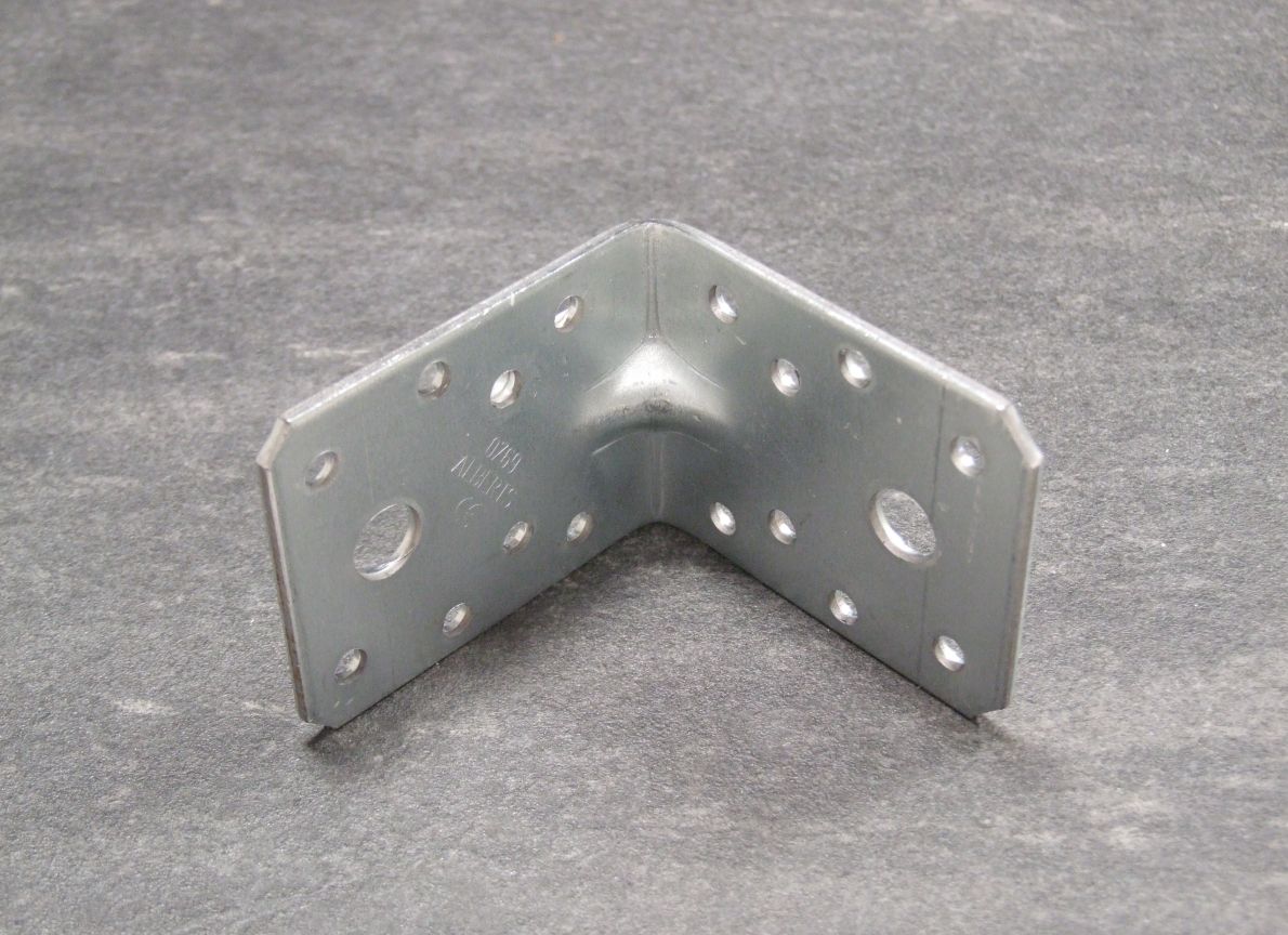 Winkel 70x70x55x2,5 mm, 

mit Sicke, sendzimirverzinkt, 334574

