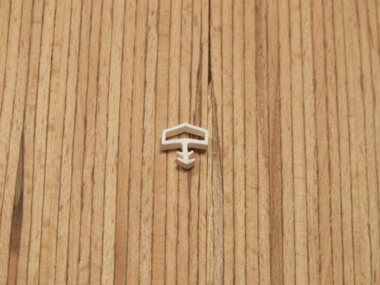 Dichtungsprofil RT 1  TPE/SEBS 

weiß, Falz 12 mm, Nut 4 mm

