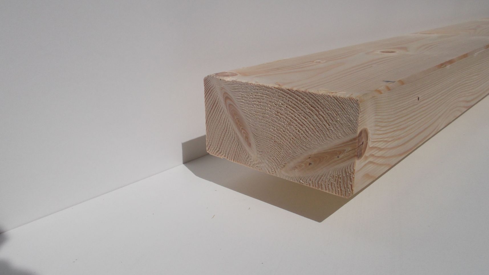 Konstruktionsvollholz® Fichte NSi, S10/C24 

80x160mm, gehobelt, gefast, für den

nichtsichtbaren Bereich, (nach CE EN 15497:2014) 

