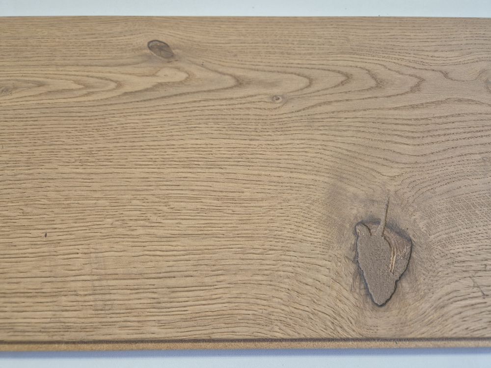 Lindura-Holzboden HD 400 naturgeölt 

Eiche authentic pure 8902 gebürstet 1-Stab 

2200x270x11 mm - 

Art. 500011-2200270-08902 (ALT)

Art. 500213-2200270-08902 (NEU)

