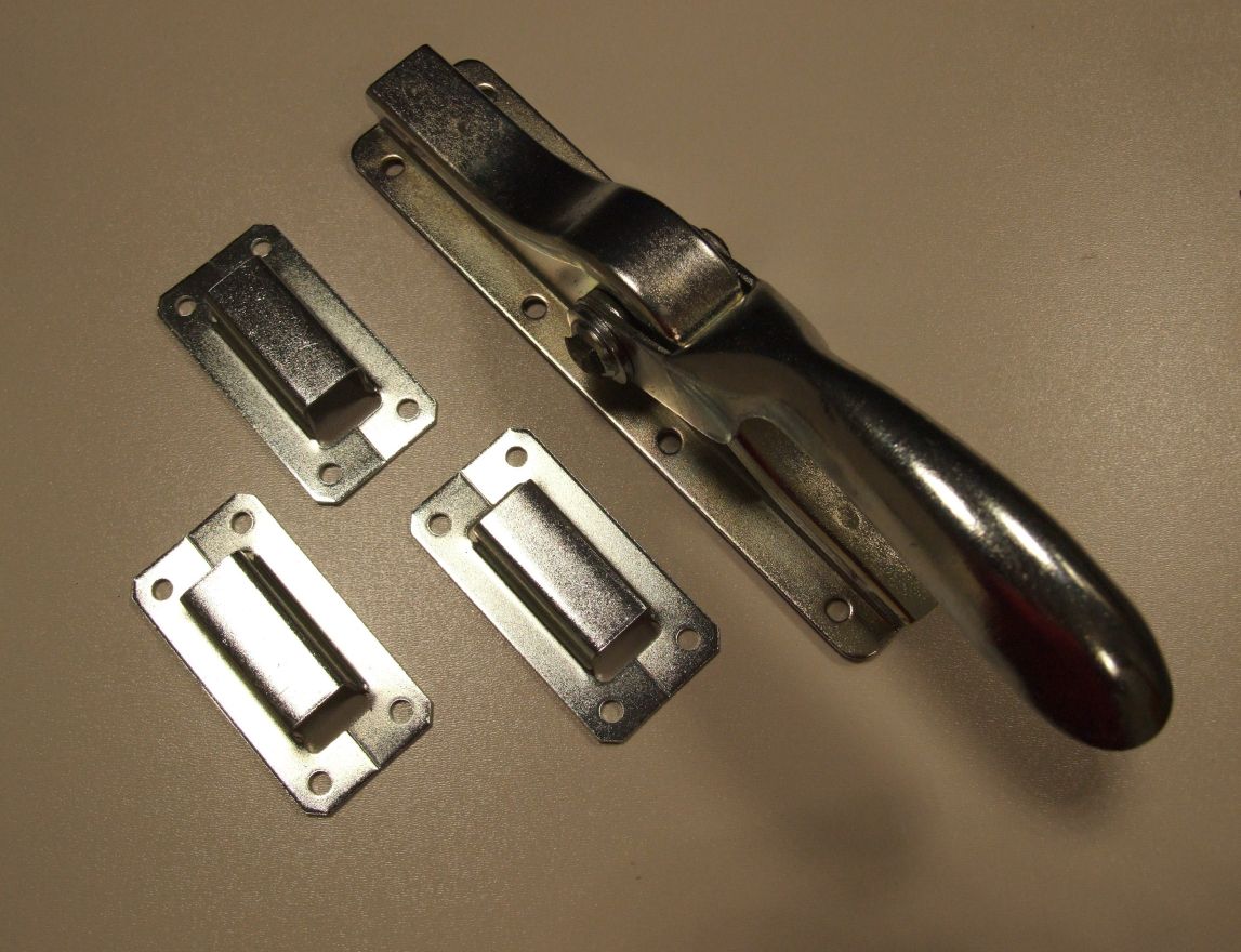 Treibriegel Excelsior Riegel mit 3 Schlaufen

hell verzinkt, 13 mm, ST425513

