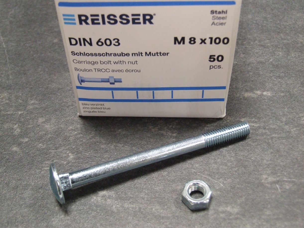 Schloßschrauben DIN 603, 8x100 mm; 

Stahl verzinkt blau passiviert, mit Mutter

50 St./Kleinpaket, 064316

