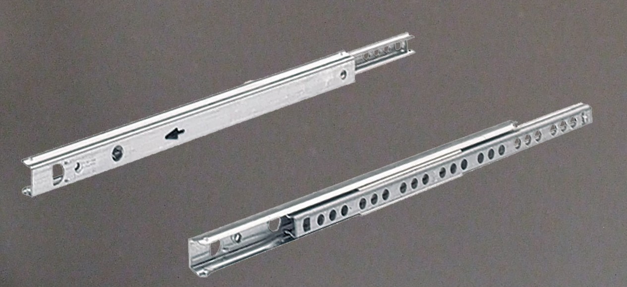 Teilauszug KA 1730 für Nut 17 mm,

450 mm, verzinkt, 10 kg, 0030767

