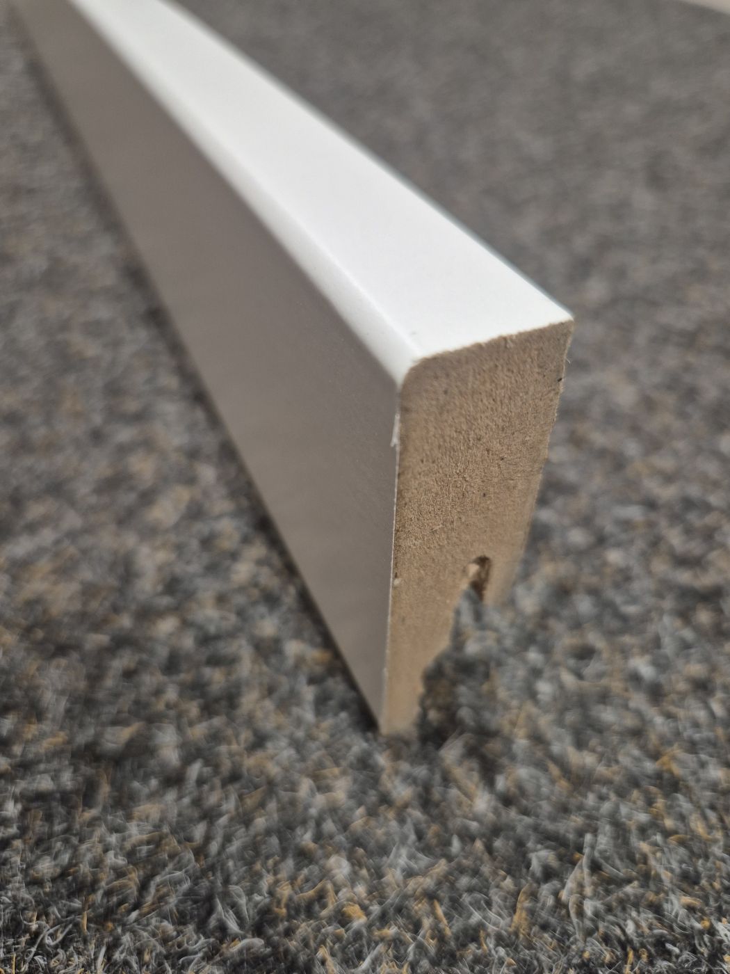 Fußleiste Profil 20 PK 16x60x2380 mm

Uni weiß glänzend DF 324 

Art. 200013-2380-00324

