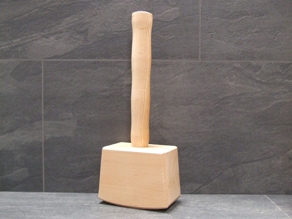 Schreinerklüpfel 140 mm, 

ged. Buche / Eschenstiel

