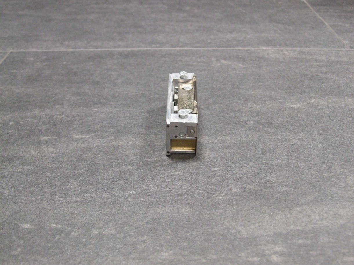 Türöffner Nr. 1720SB(1720NB), mit Entriegelung, 

ohne Elektrik, L=67 mm, B= 20,5 mm

