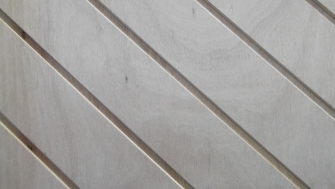 9mm Haustürsperrholz Okoumé / Gabun SF

2500x1700mm, diagonal genutet und furniert

5fach verl., AW100 nach EN314,Nutboden längs laufend

(Abverkauf) 

