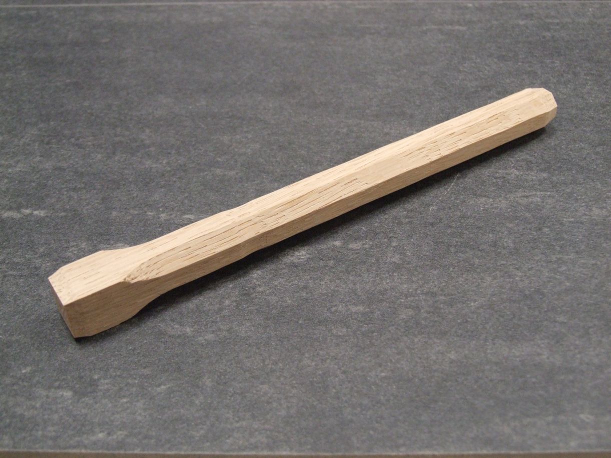 Fachwerknägel Typ 8, 16x200 mm, Eiche 

Kopf vierkant Schaft achtkant zylindrisch, 

621101


