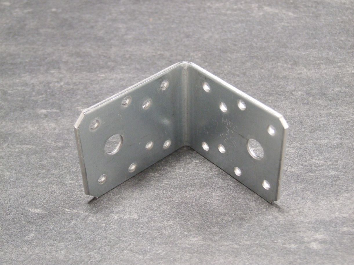 Winkel 70x70x55x2,5 mm,

sendzimirverzinkt 334611

