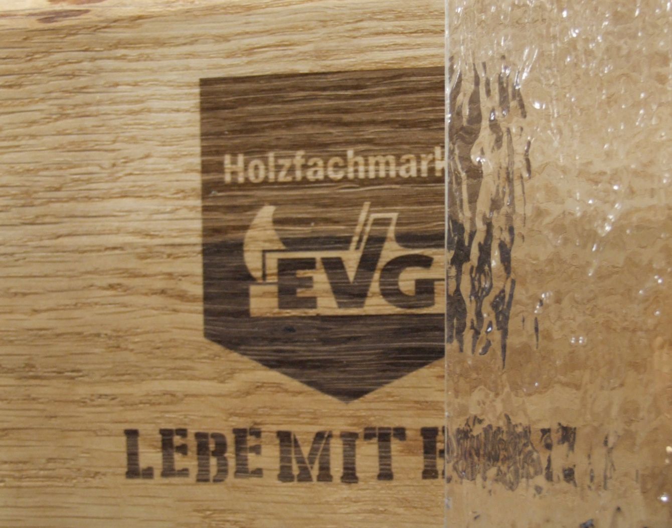 Ornament Verglasung

(Lagerware inkl. E/M Umlage)

Ornament: Silvit weiß 4 mm

BxH  535 x 1420 mm

