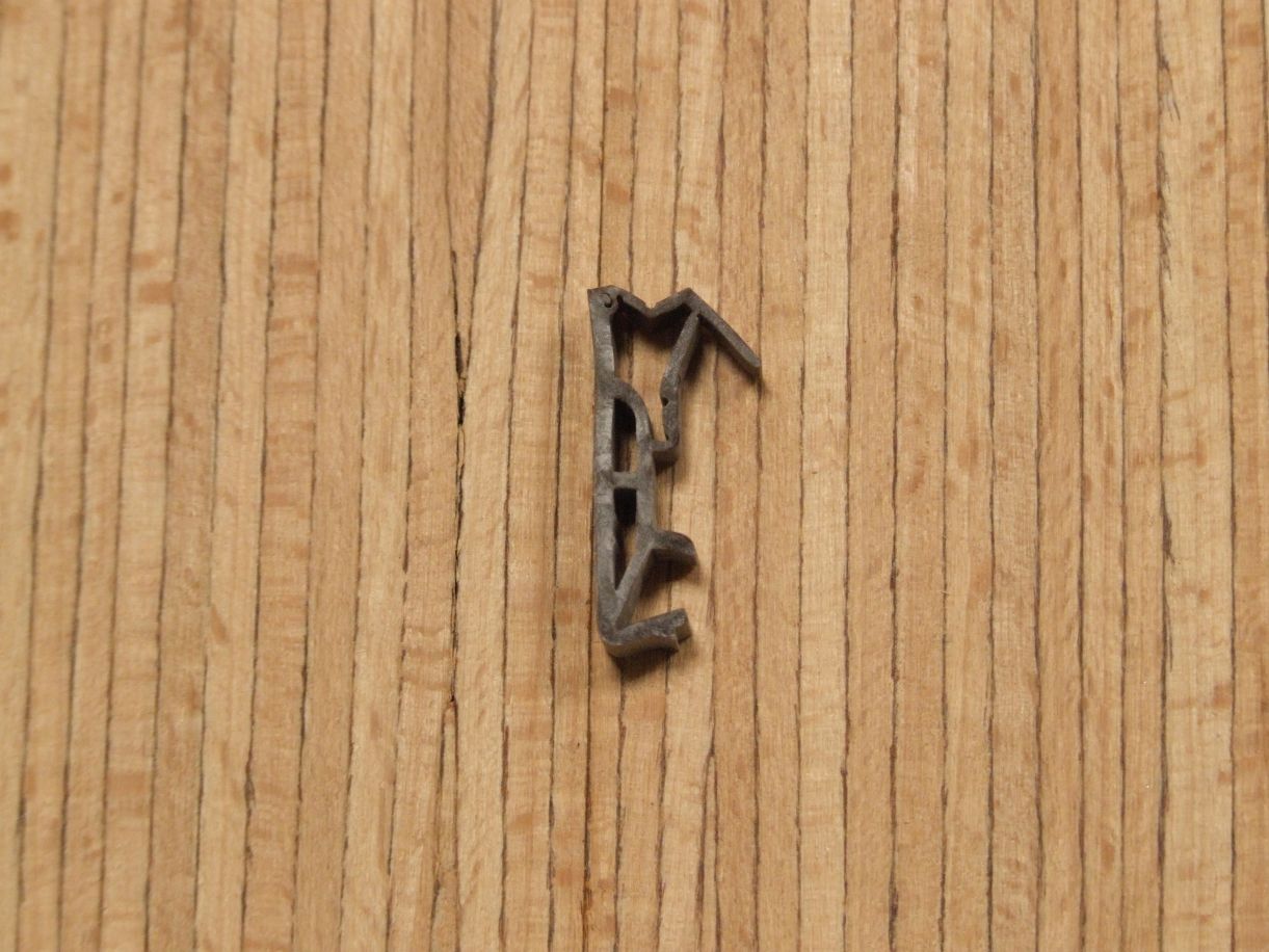 Dichtungsprofil DS 185-A, Falz 18 mm, 

Nut 5 mm, dunkelbraun, Werkstoff Silicon 95009622

