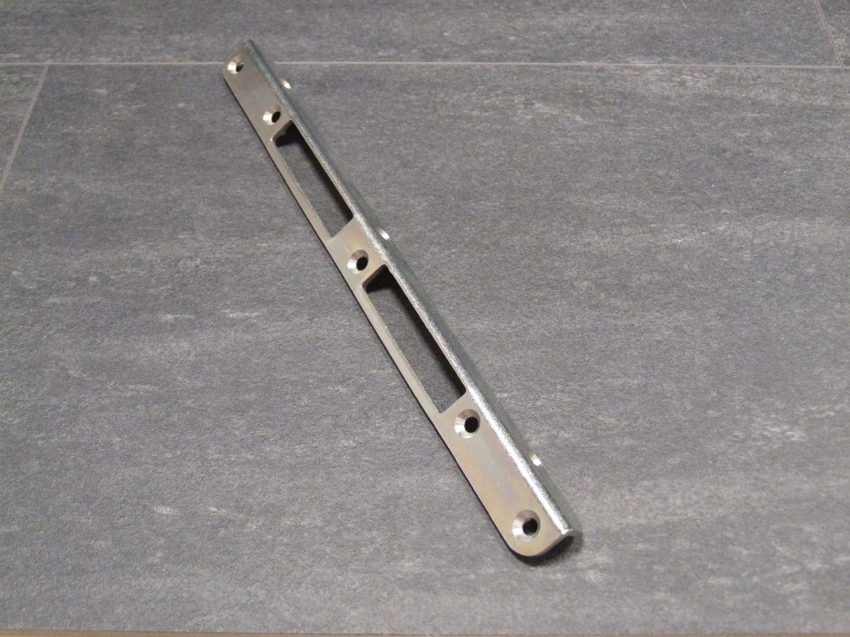 Winkelschließblech 3x16x20x280 mm rund,

verzinkt, 11-80001-0008

