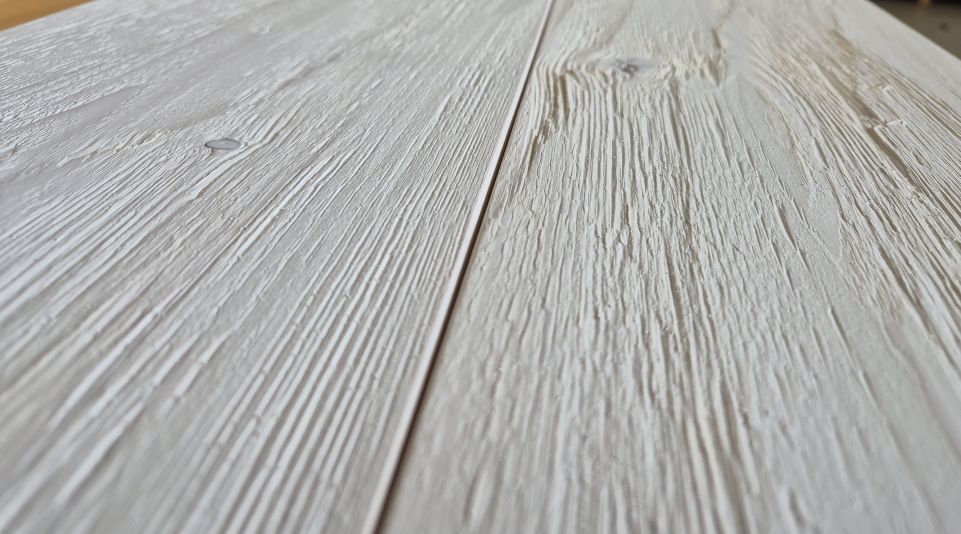 NORANTIC nord. Fichte Fase endlos 

gehackt Beizoptik Eisbergweiss 

21x195x2650 mm

