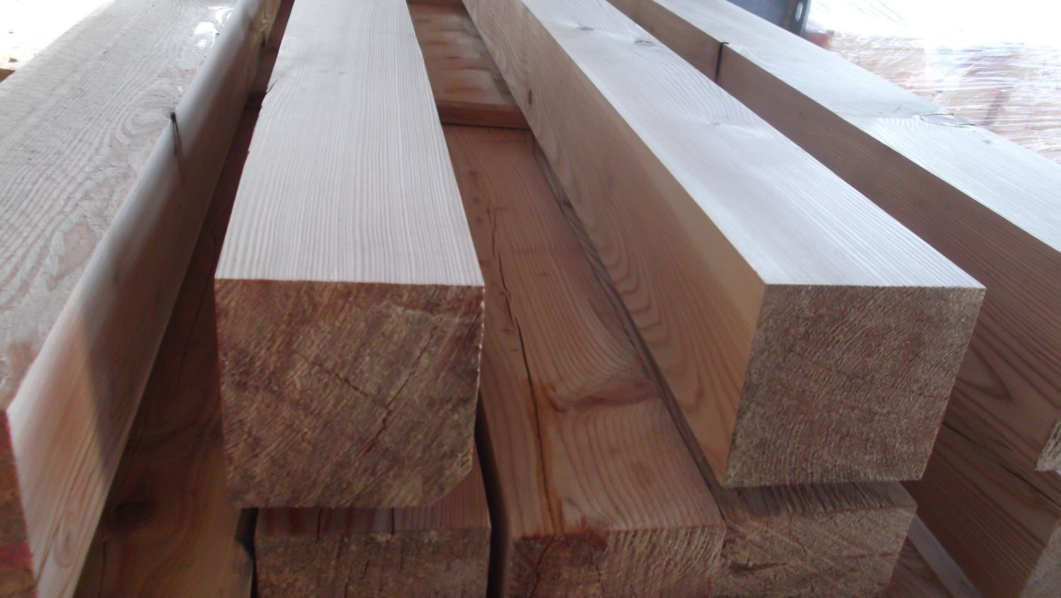 Kantholz Lärche 140 x 140mm,

getrocknet, gehobelt, Holzfeuchte < 30%

Länge: 5,00m

