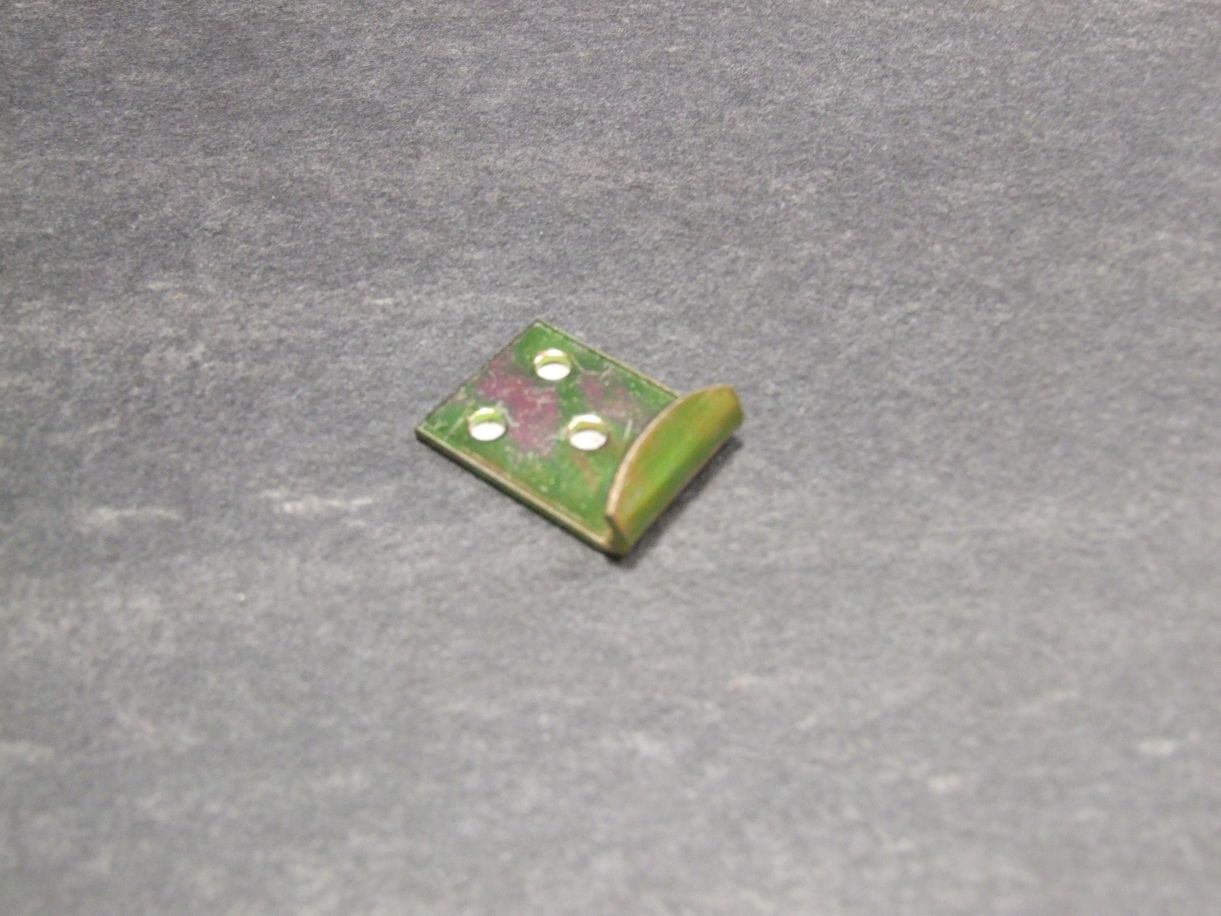 Schließhaken 25x34x2,0 mm gelbverz. 

347871

