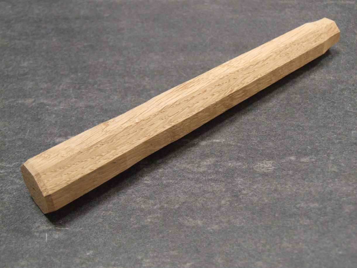 Fachwerknägel Typ 7, 24x200 mm,

Eiche, achtkant konisch, 620701

