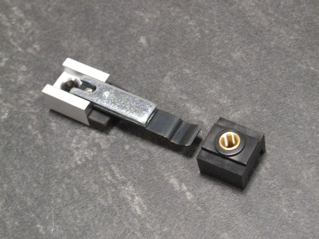 Nachrüstset FKL E GS-B, 70-130º;

mit integriertem Anschlagpuffer;

für Türschließer EN 2 - 5;

Kein Brandschutz

Art.-Nr.: 5030019724

