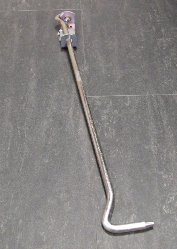 Sturmhaken 590x12 mm, mit Gegenplatte

verzinkt, 209223


