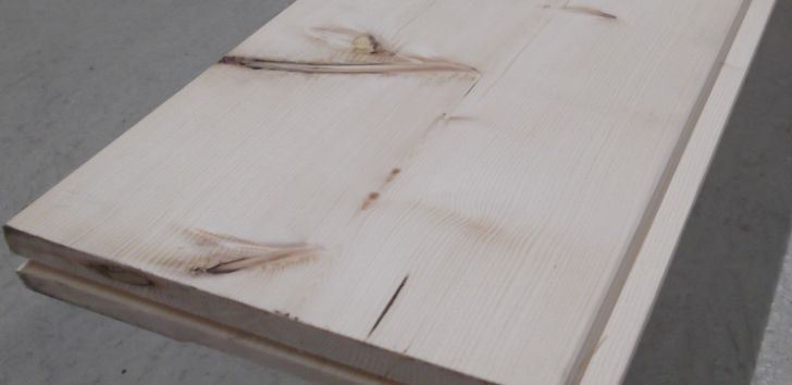 Landhausdiele massiv Fichte 27x182mm, 

Sorte A/B, roh, ringsum N+F - Art. 4155588370

Länge: 3,85 m 

