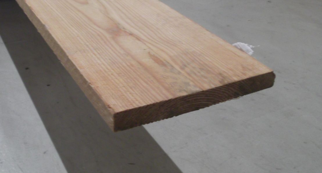 Lärche - Bretter getrocknet, sägerau, 

GKL I-III sägefallend, roh, 23x200 mm

Länge: 4,00 m

