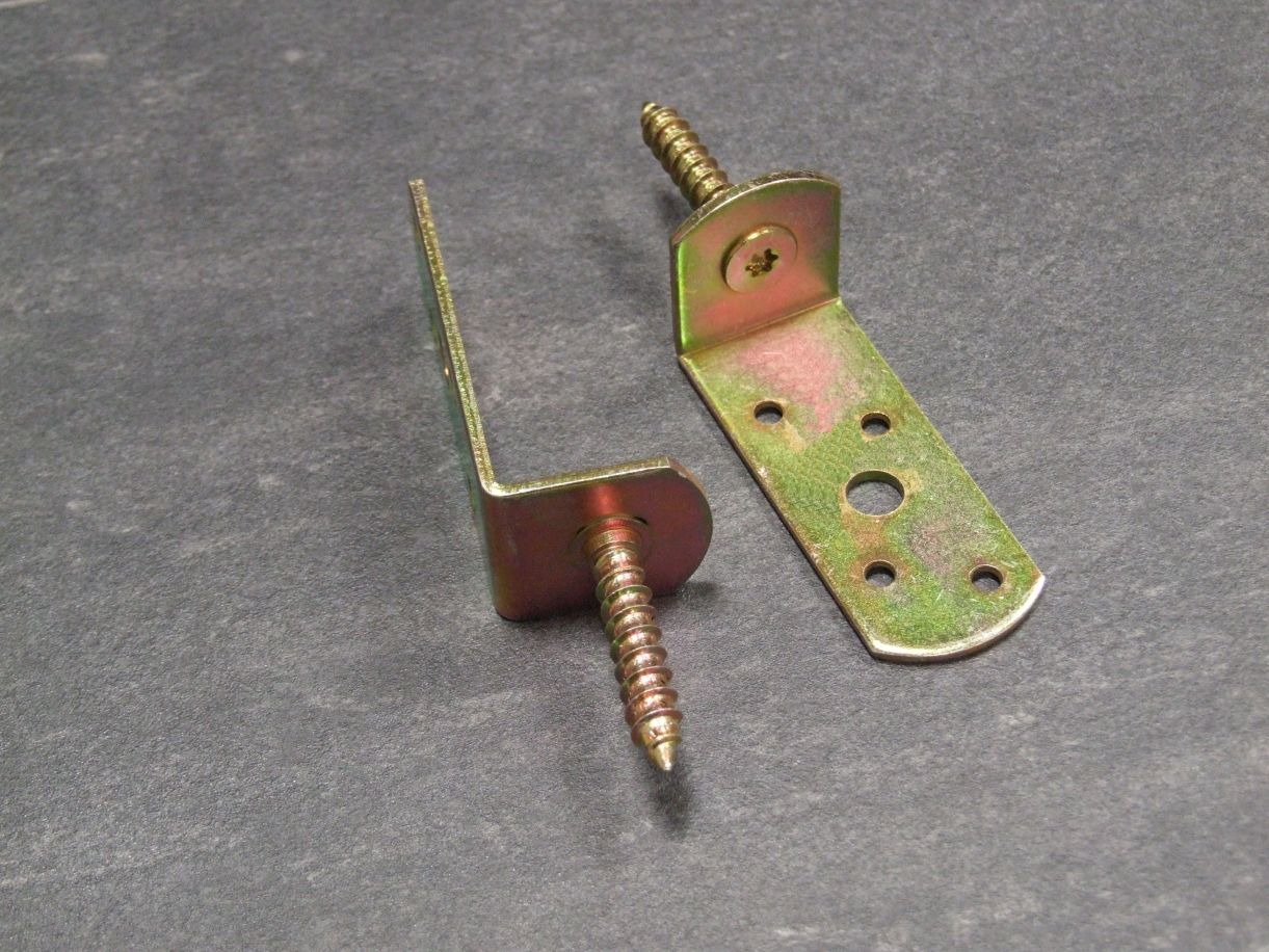 Flechtzaunbeschlag 115/75x31,5x30 mm,

(GL 115 mm) L-Form, verzinkt, 213237

