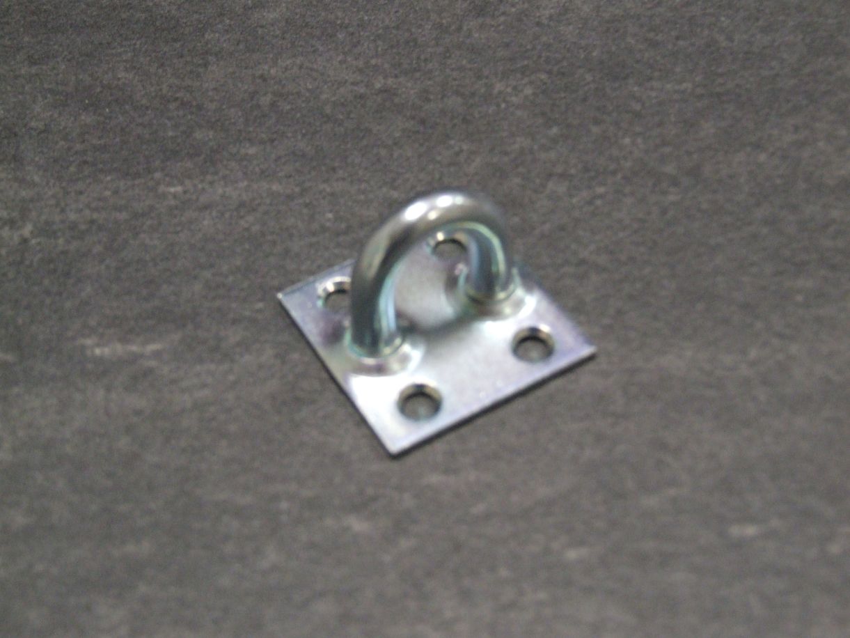 Öse auf Platte, 37x37 mm, gelb verzinkt, 

348502

