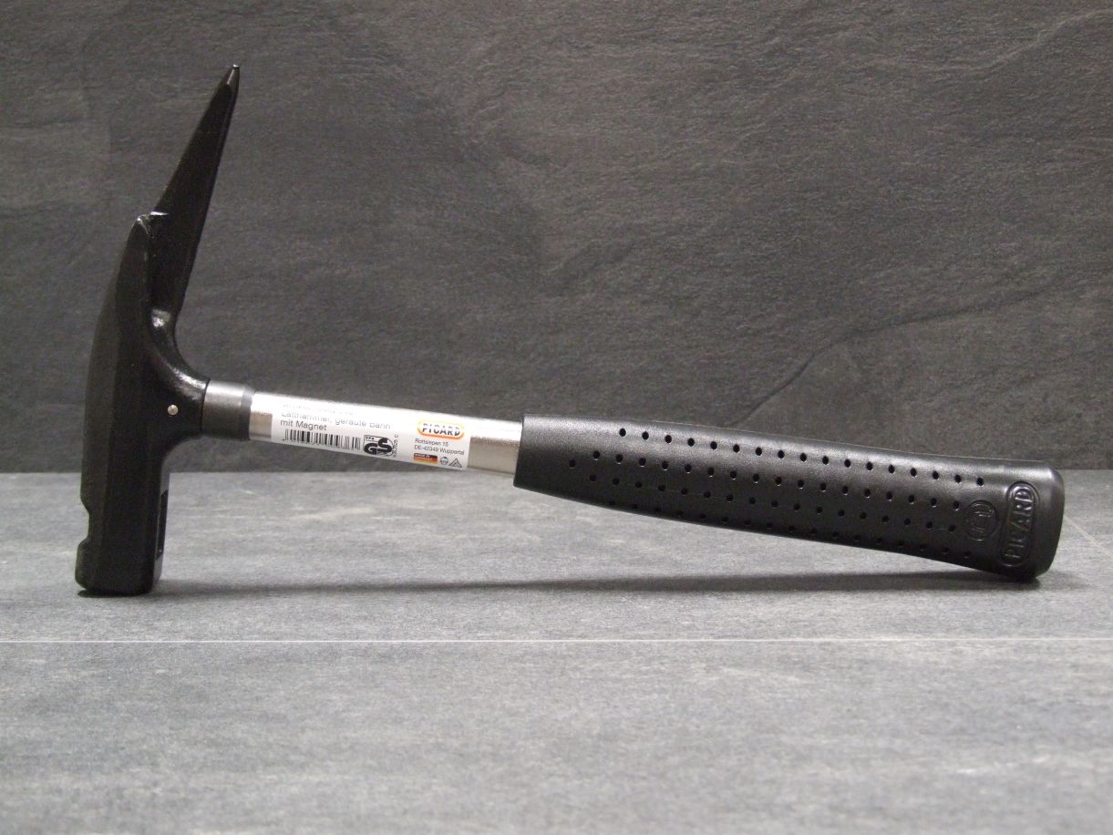 PICARD Latthammer Nr. 620M 

legierter Spezialstahl, mit magn.

Nagelhalter, 1K-Griff, geraut, 600 gr.

0070062

