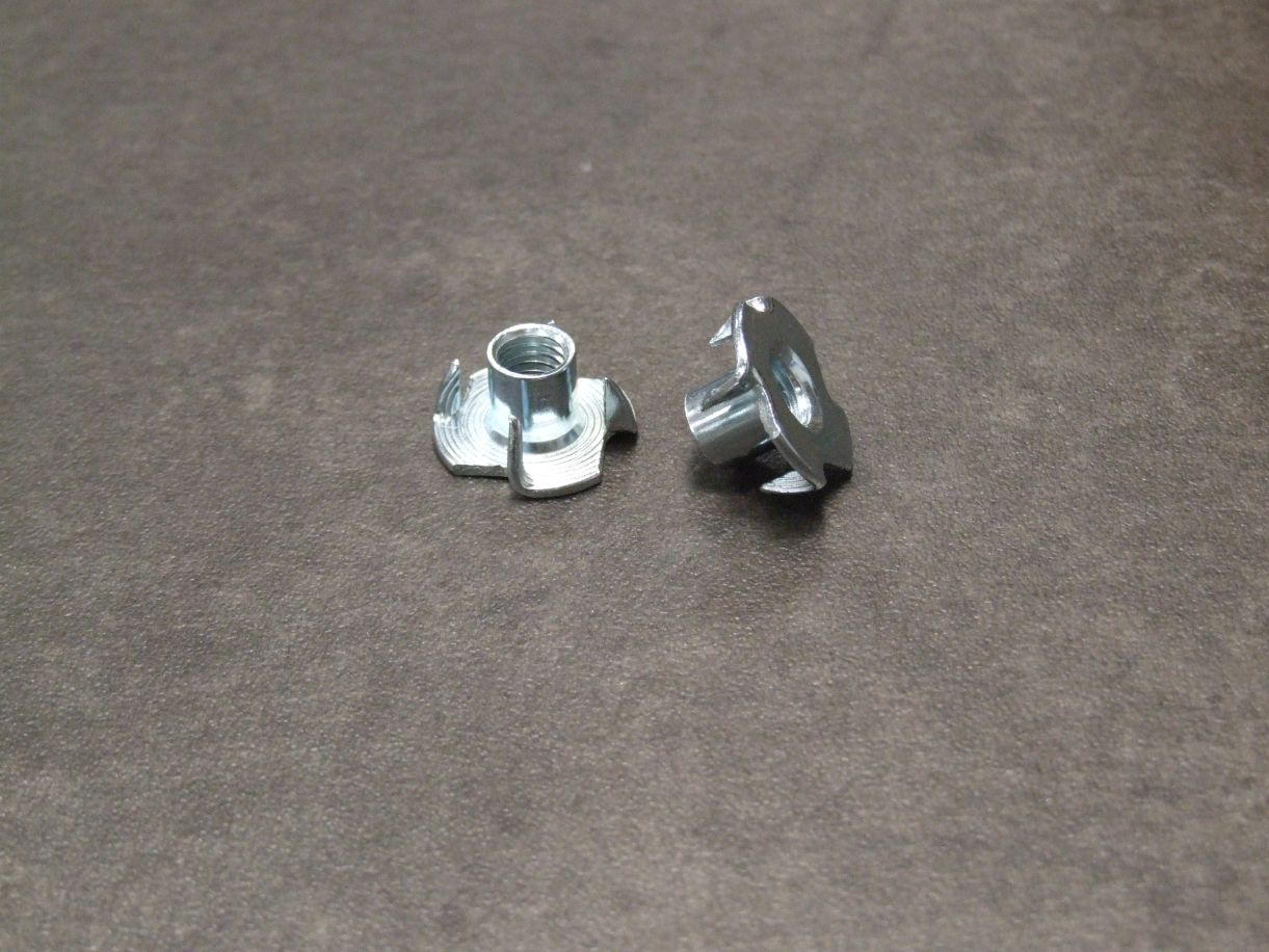 Einschlagmutter M8 Stahl verzinkt, 47643

für Sockelverstellschraube Nr. 9318259

