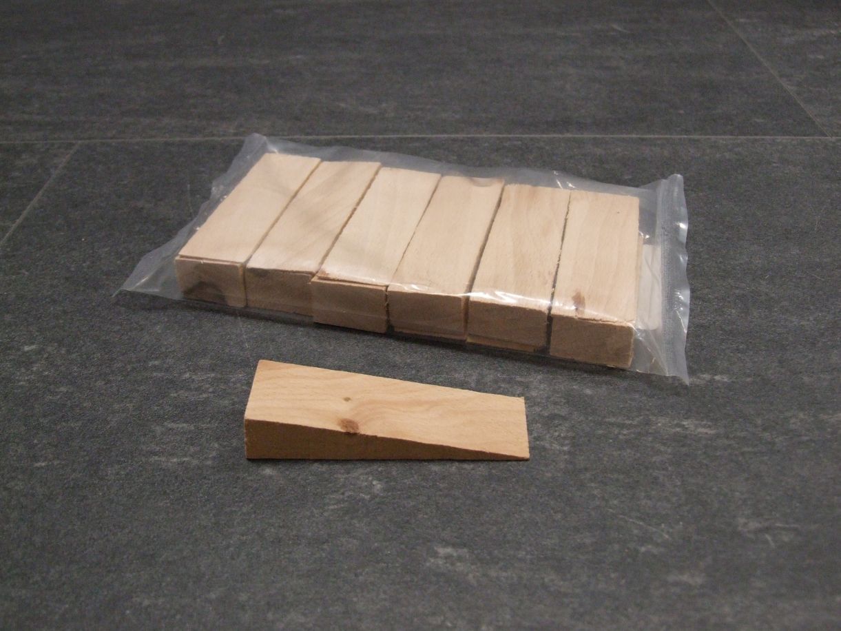 Hartholz-Keile 80x23x16 mm, 12 Stück/VE, SB-Pack

