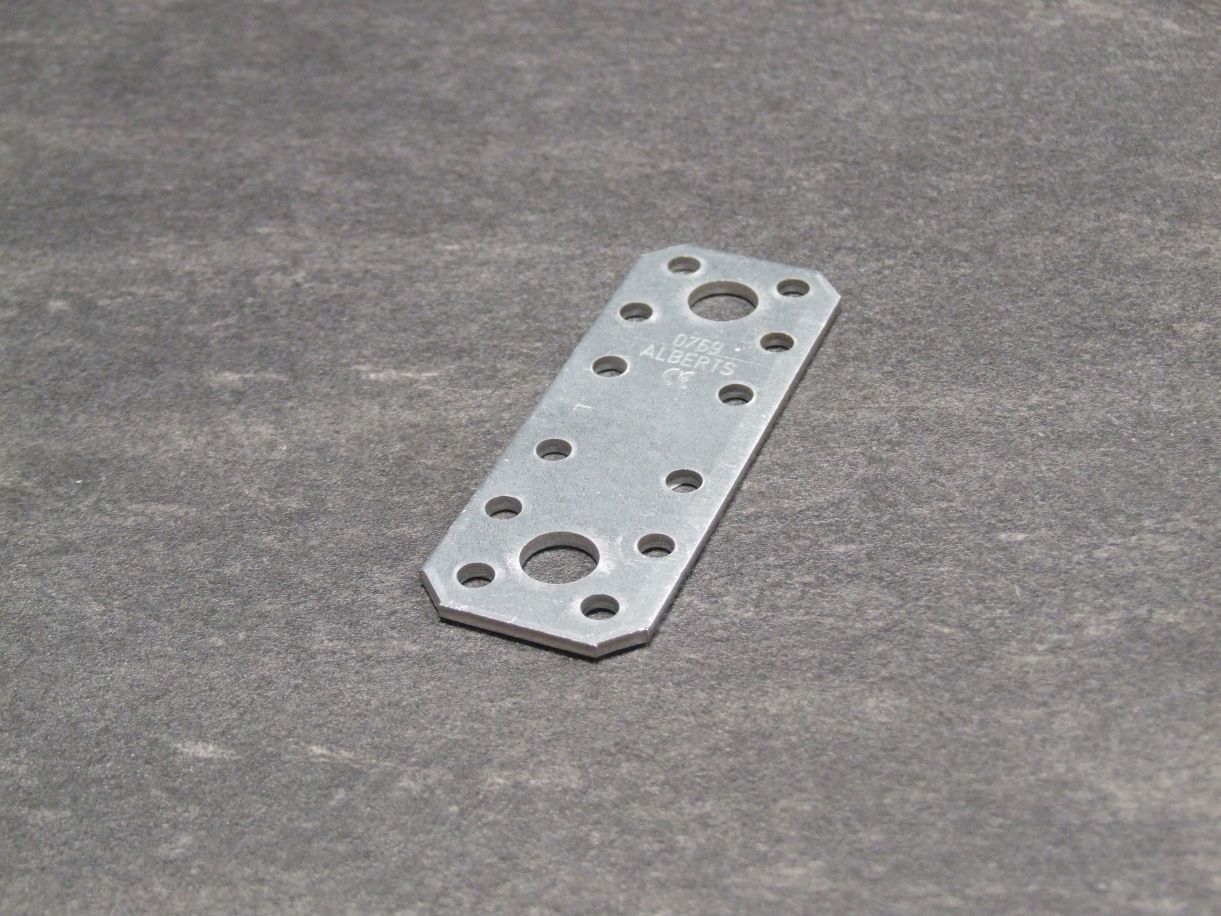 Flachverbinder 96x35x2,5 mm 

sendzimirverzinkt, mit CE Kennzeichnung, 

330002

