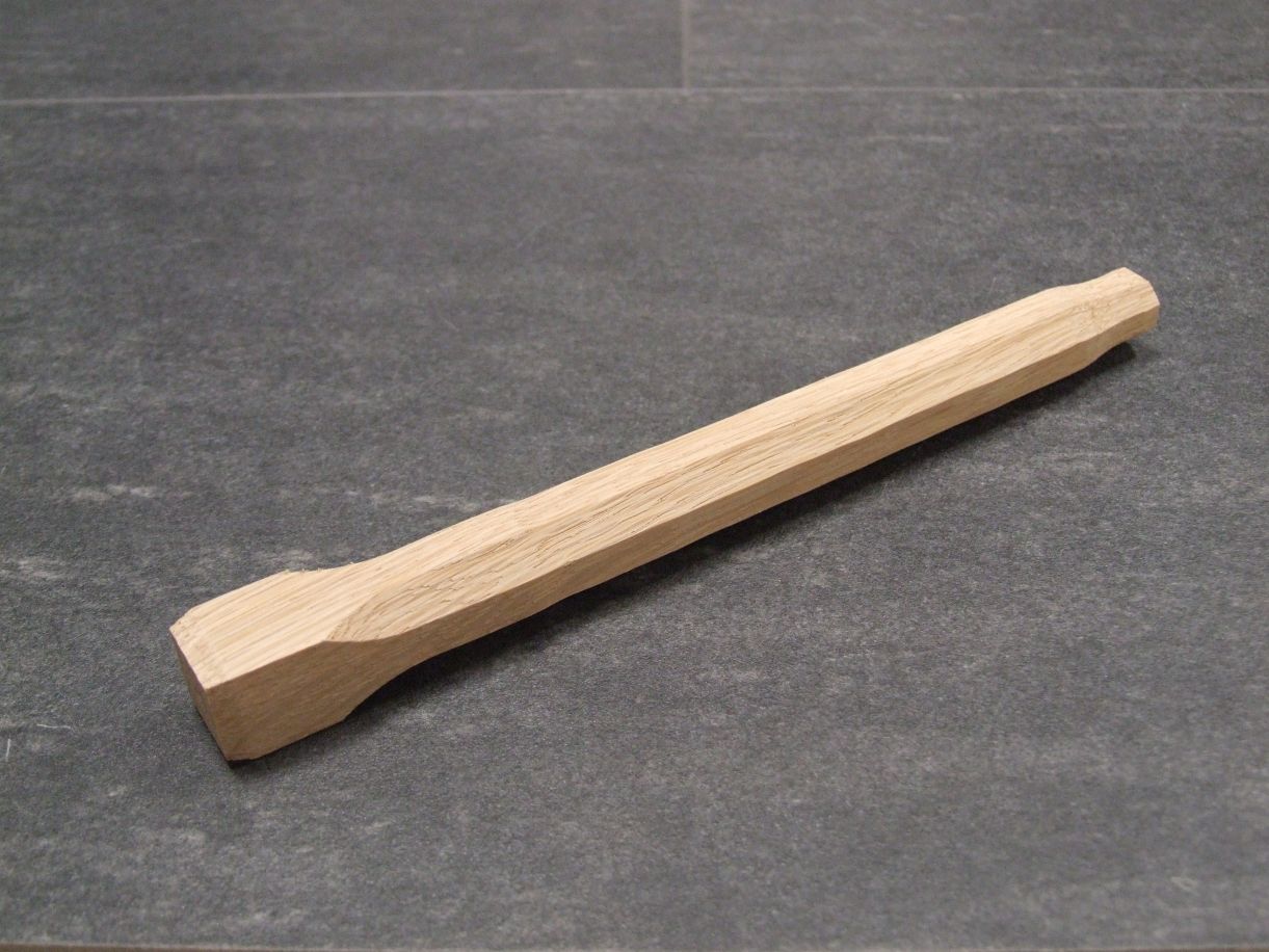 Fachwerknägel Typ 8; 18x200 mm, Eiche, 

Kopf vierkant Schaft achtkant zylindrisch, 

621301

