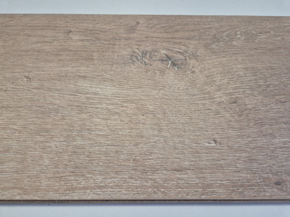 MeisterDesign. laminate LD 55 

Eiche karamell 06953 1-Stab 

1288x198x7 mm 

Art. 600015-1288198-06953

