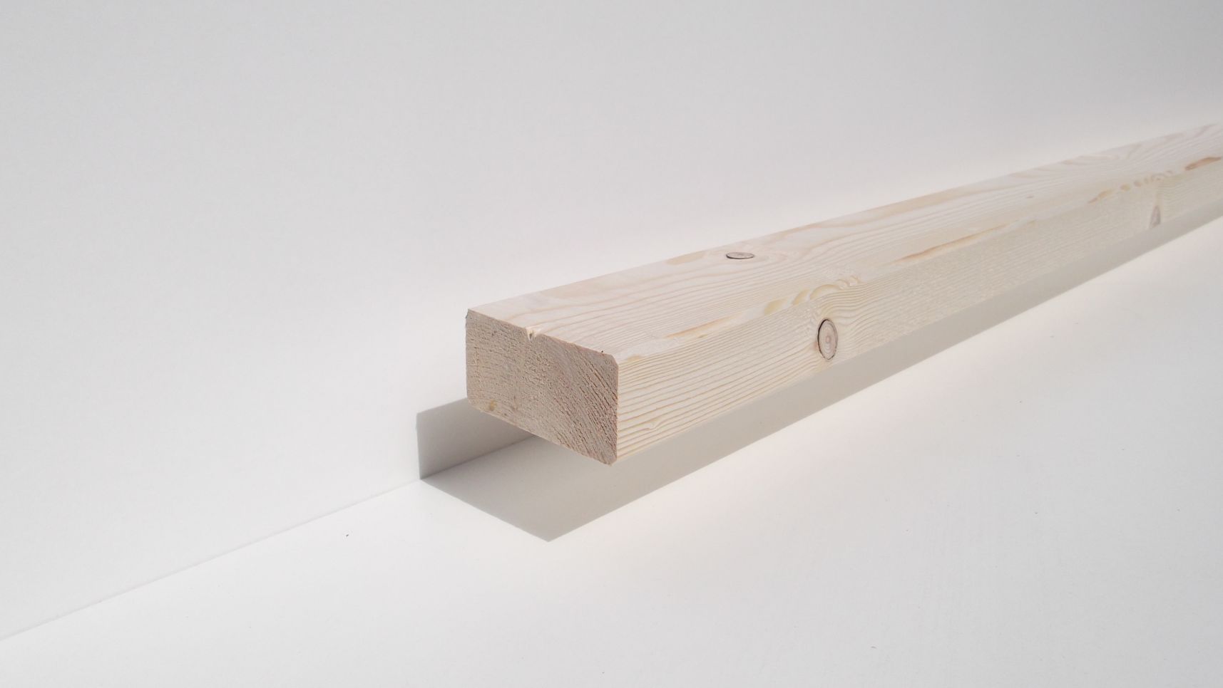 Konstruktionsholz Fichte NSi, S10/C24 

40x80mm, gehobelt,gefast, für den

nichtsichtbaren Bereich, (nach CE EN 15497:2014) 

