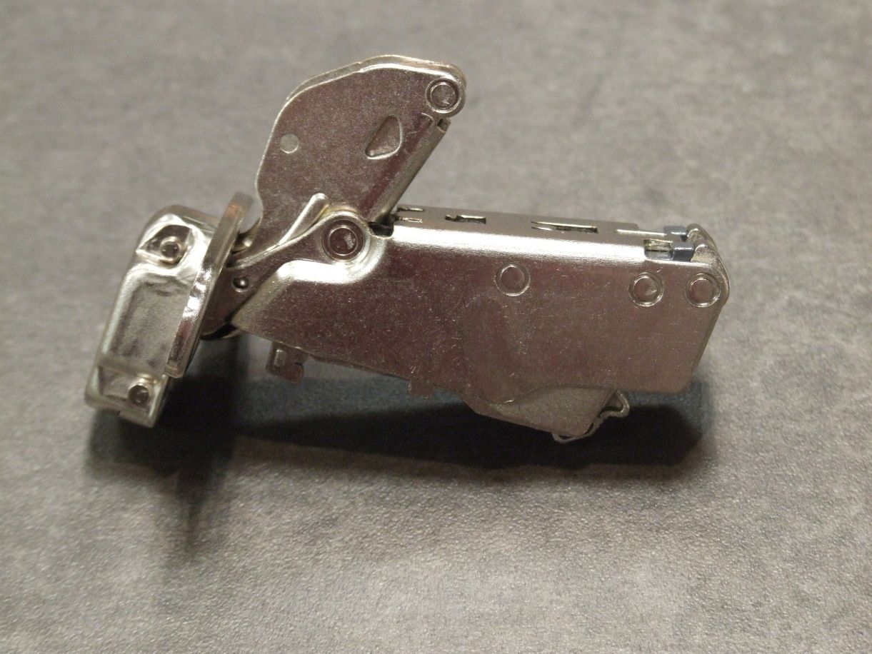 Gelenkband Sensys Null-Einsprung,165°, 

Dämpfung, Schließautomatik, vorliegend, 

zum Anschrauben, 9099540

