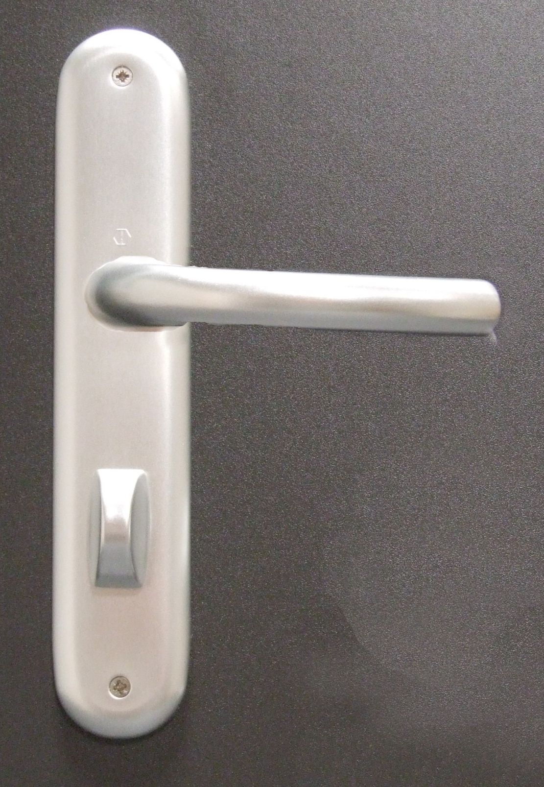 Innentür-Langschild-Garnitur "Tokyo"

1710/273P, Aluminium F1, WC, 2805321

