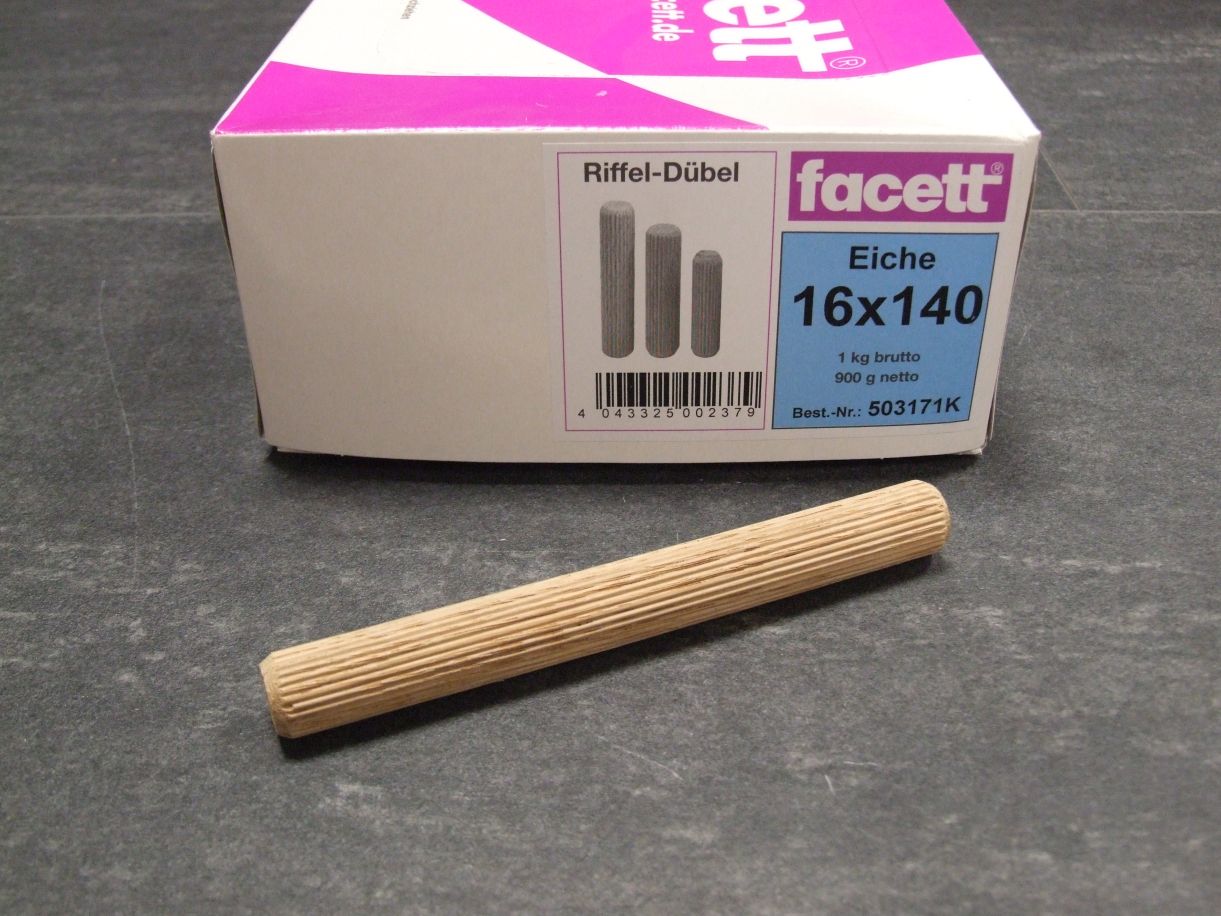 Holzdübel geriffelt, 16x140 mm, Eiche

1Karton = ca. 46 Stück; 503171

