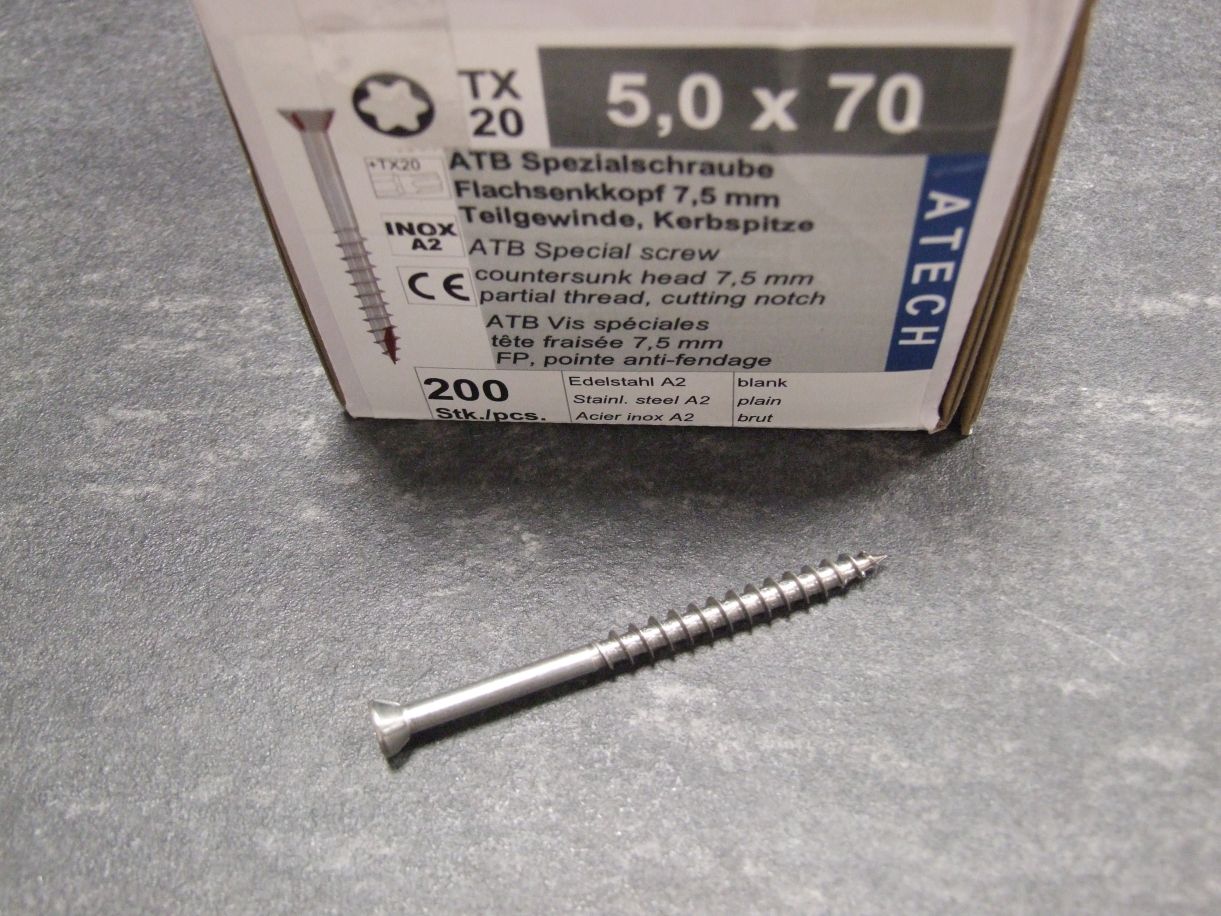 ATB Terrassenschraube 5x70 mm, 

Edelstahl A2, Fräsrippen, Schneidkerbe, 

mit Bit,  200 St./VE  045704

