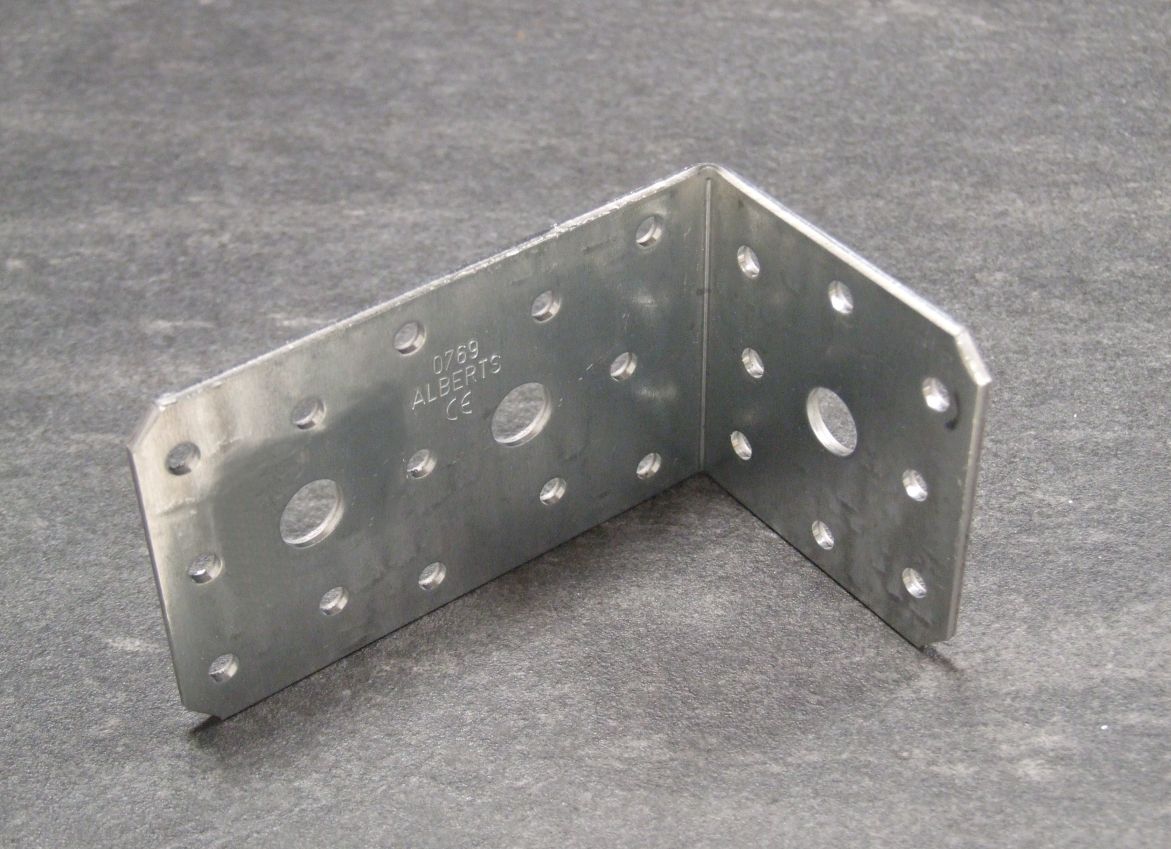 Winkelverbinder 100x60x60x2,5 mm,

sendzimirverzinkt, 330149

