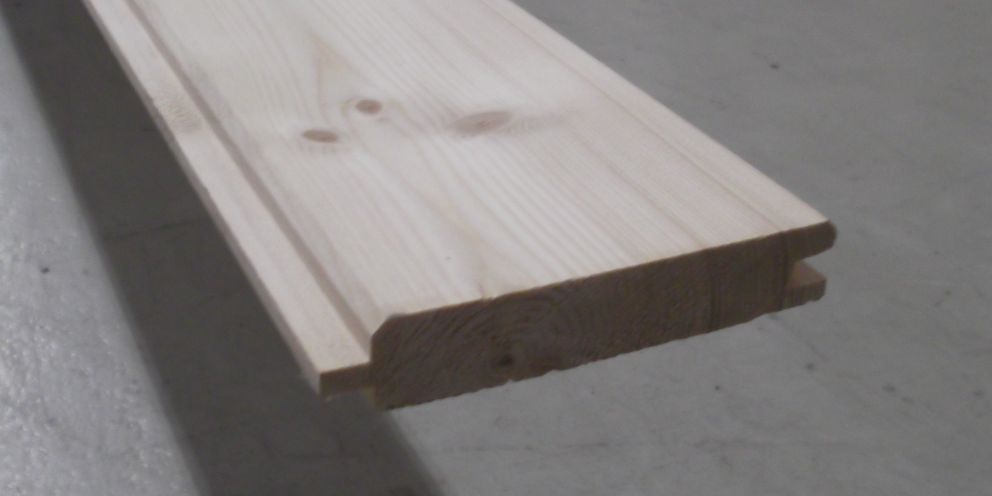 Fasebrett Fichte roh u/s N+F 22x121 mm 

45° Fase, Länge: 3,60 m

