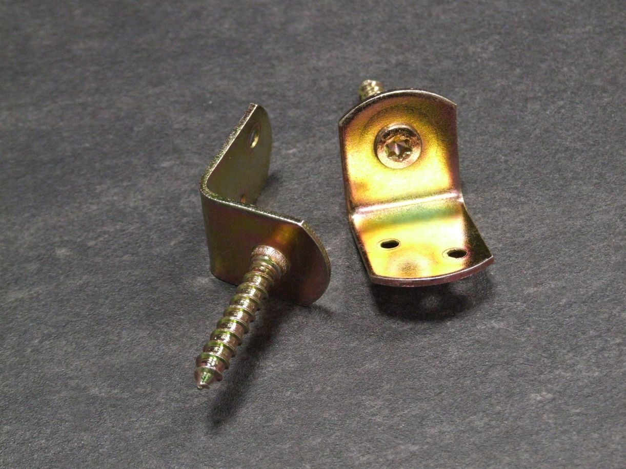 Flechtzaunbeschlag 30x40x30 mm (GL83 mm)

L-Form, gelb verzinkt, 4260185520380

